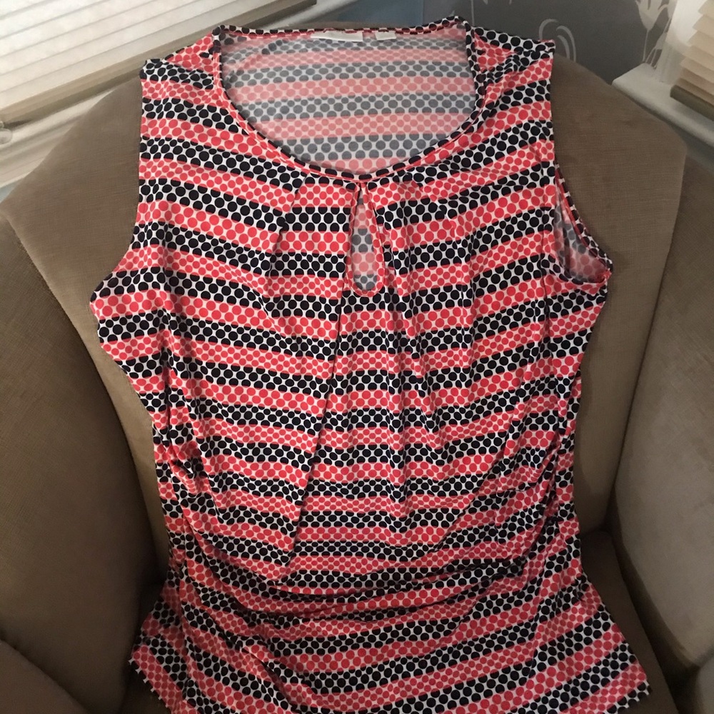 Sleeveless shirt